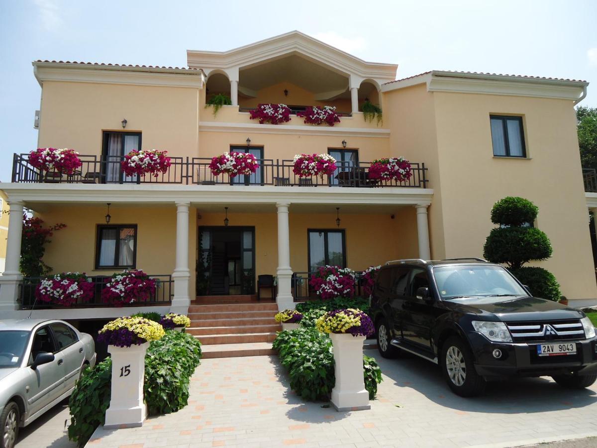 מאלינסקה Villa Rustika מראה חיצוני תמונה